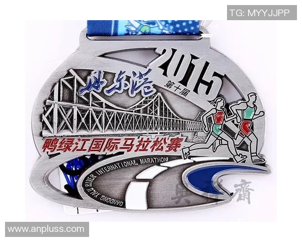 足球明星挂墙件的魅力与收藏价值探讨与推荐