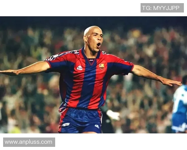 足球明星的光辉与争议：他们如何影响球迷与足球文化的未来